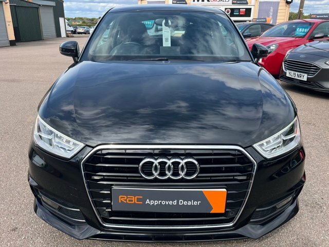 Audi A1 Sportback Tfsi Sport Air Conbluetooth White #4