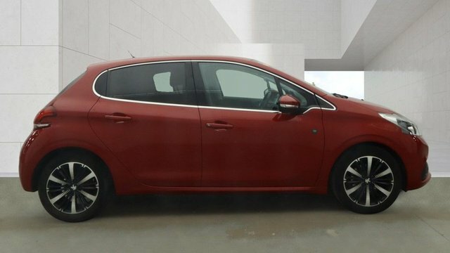 Peugeot 208 1.2 Puretech Tech Edition Hatchback Man Red #2