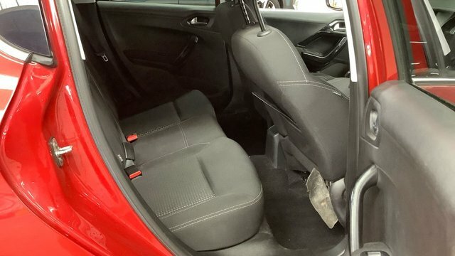 Peugeot 208 1.2 Puretech Tech Edition Hatchback Man Red #6