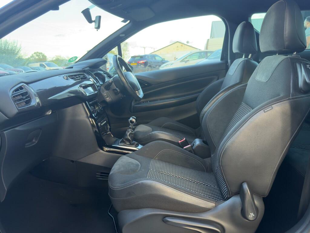Citroen DS3 1.6L Dstyle Plus White #31