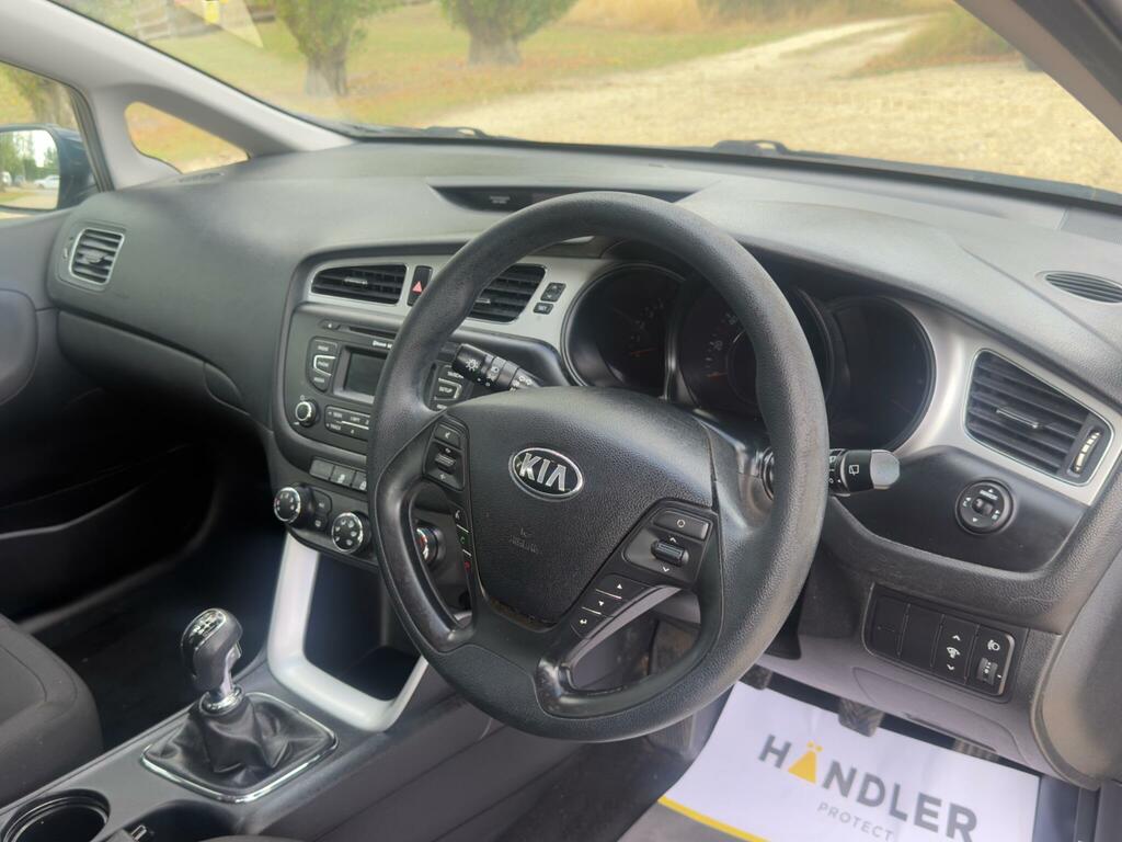 Kia Ceed 1.6 Crdi Ecodynamics 3 Euro 5 Ss Red #13
