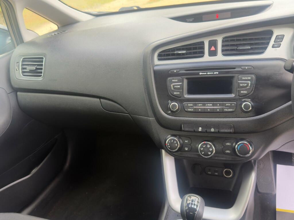 Kia Ceed 1.6 Crdi Ecodynamics 3 Euro 5 Ss Red #15