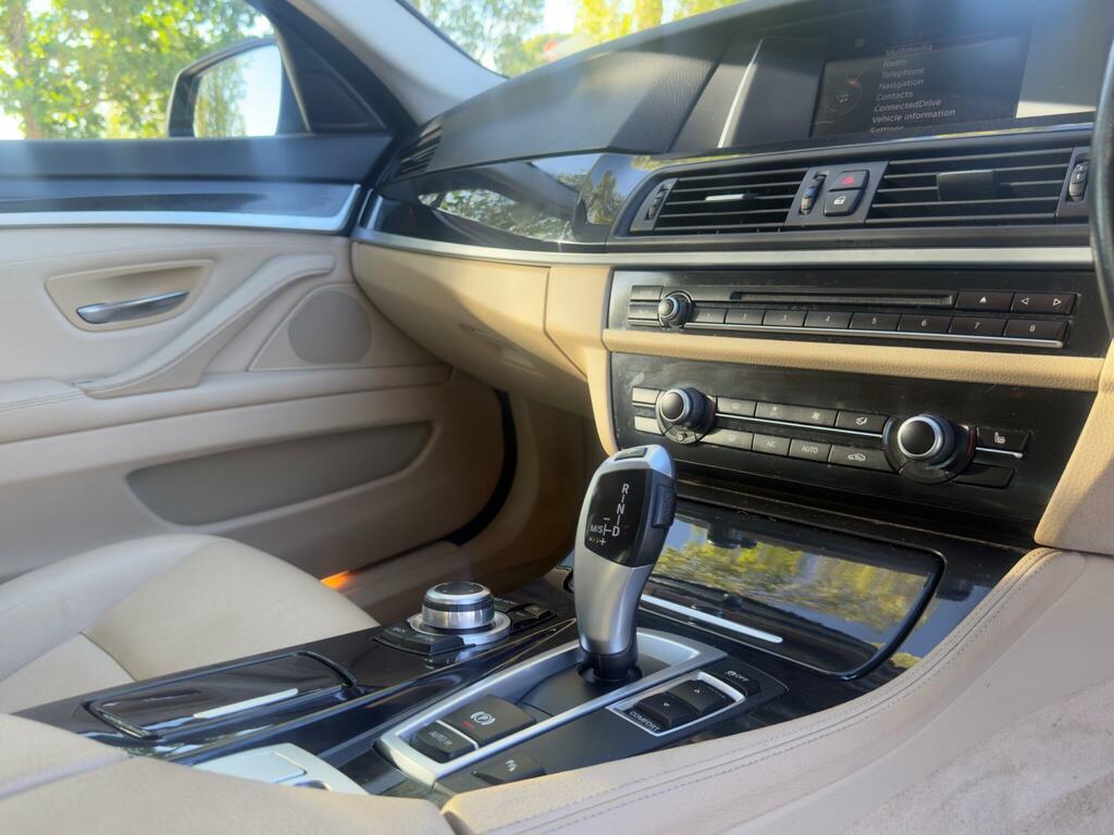 BMW 5 Series Se Blue #16