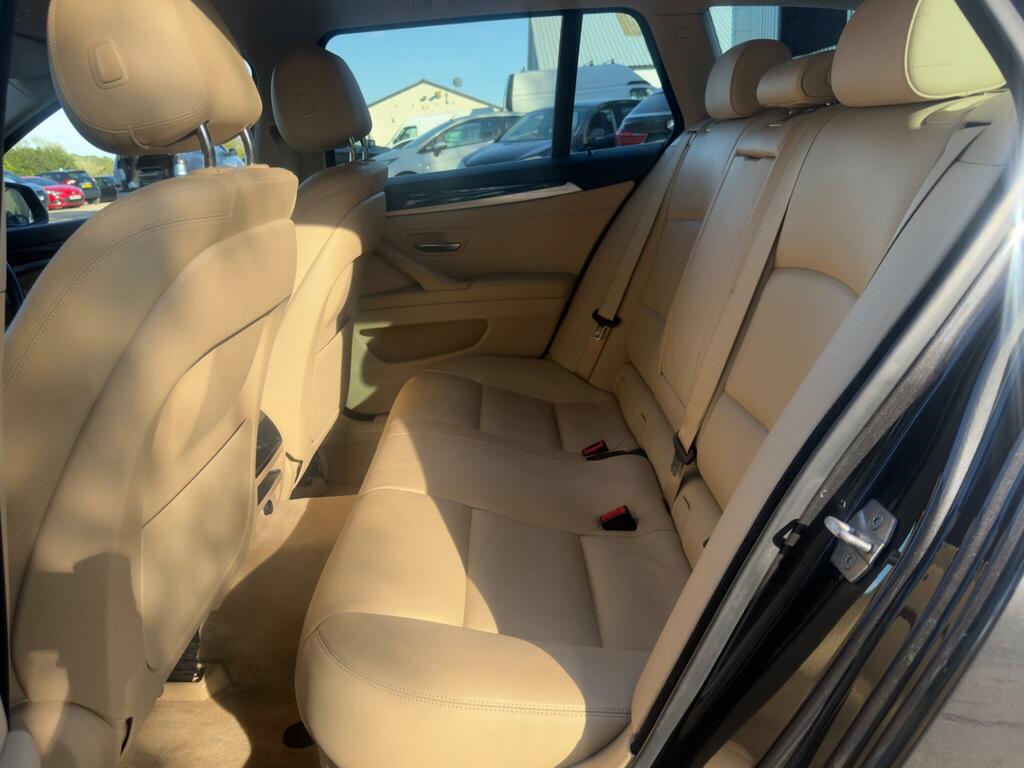 BMW 5 Series Se Blue #36
