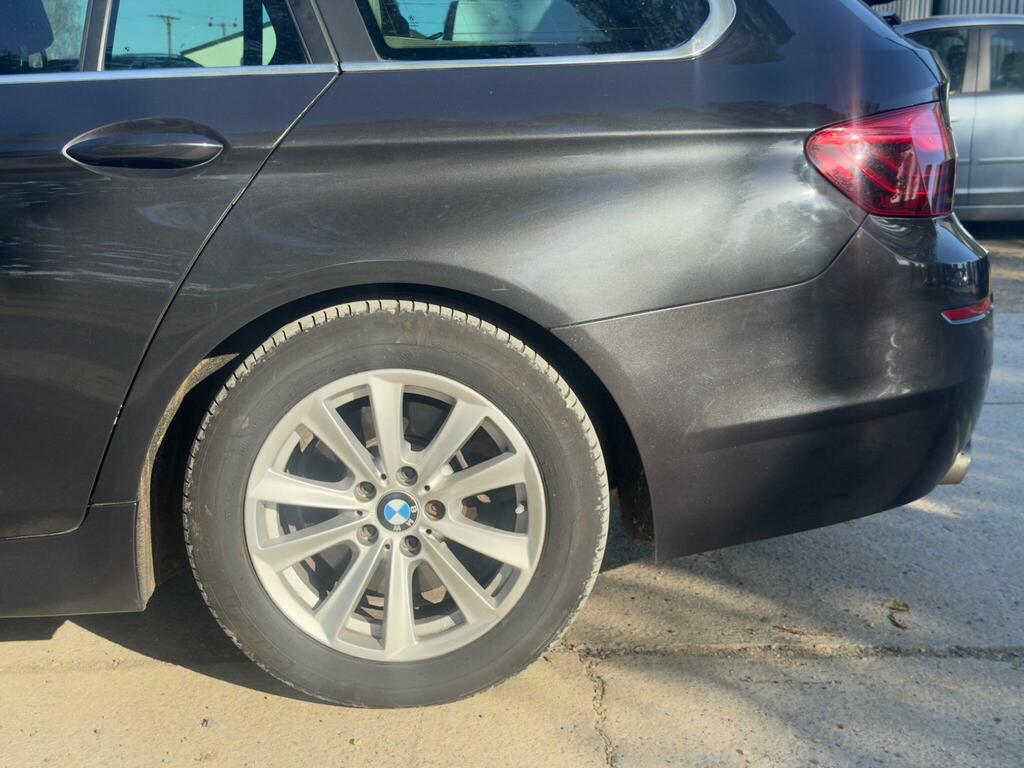 BMW 5 Series Se Blue #31