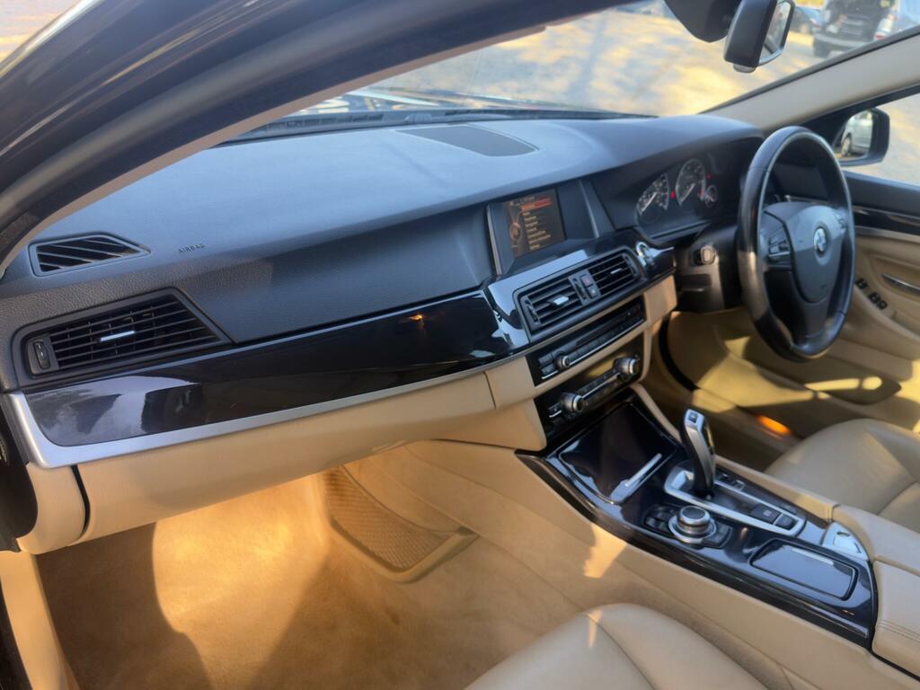 BMW 5 Series Se Blue #42