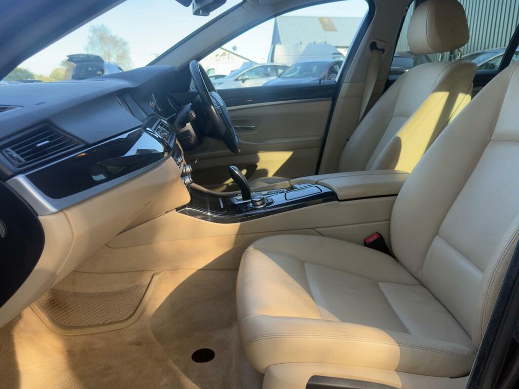 BMW 5 Series Se Blue #38
