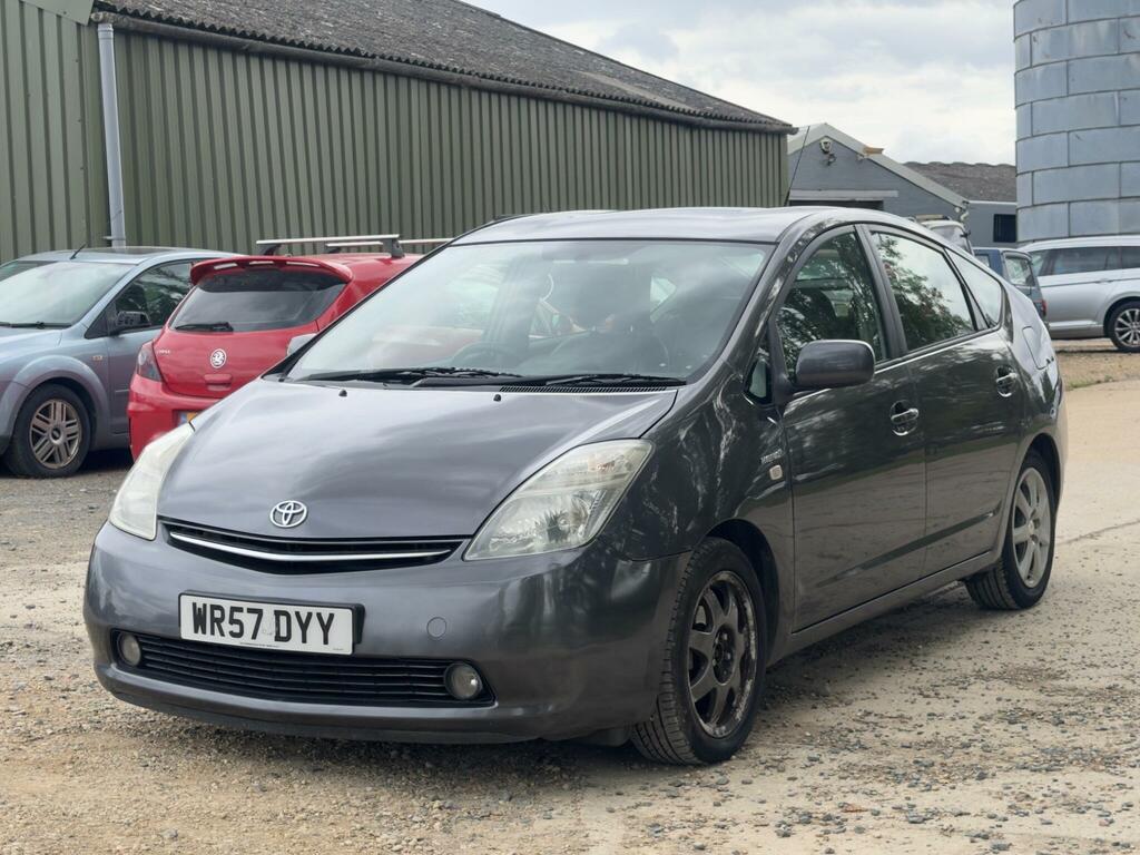 Toyota Prius 1.5 T Spirit Cvt Grey #3