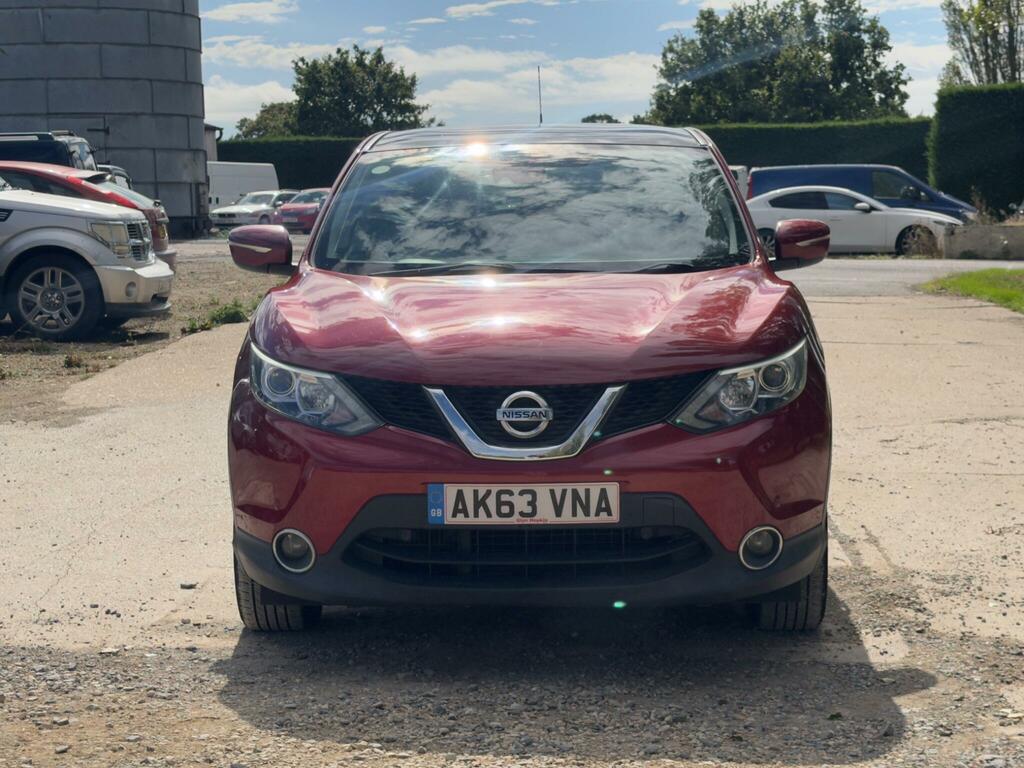 Nissan Qashqai Acenta Premium Red #2
