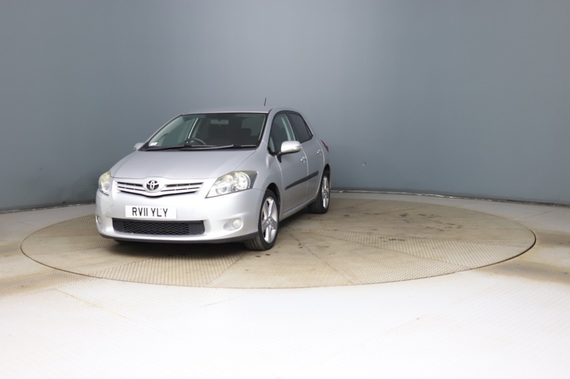 Toyota Auris Valvematic Sr Silver #3