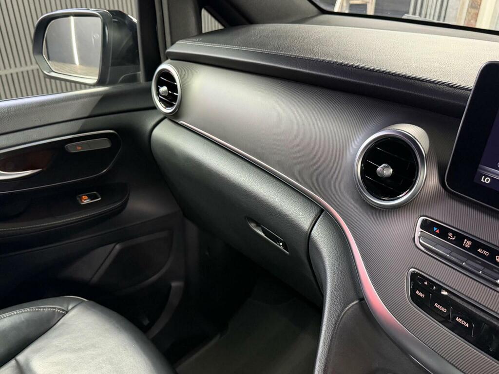 Mercedes-Benz V Class Automatic Black #26