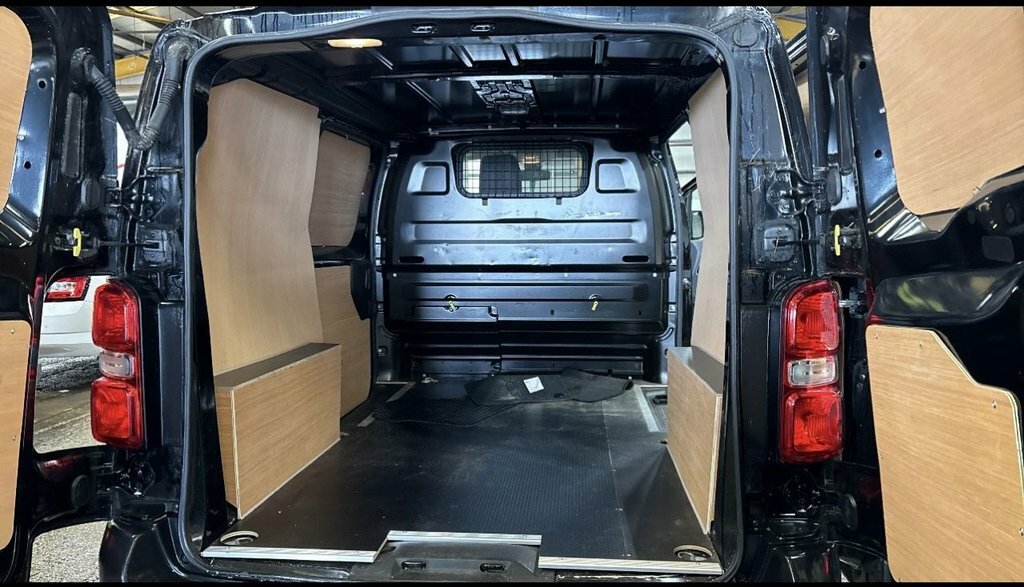 Toyota PROACE 1.5L Icon 6Dr Black #2