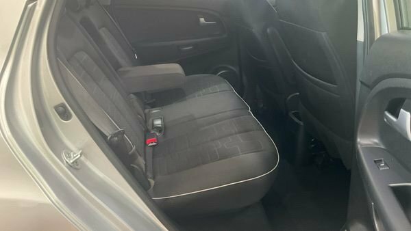 Kia Venga 1.6L 2 Silver #2