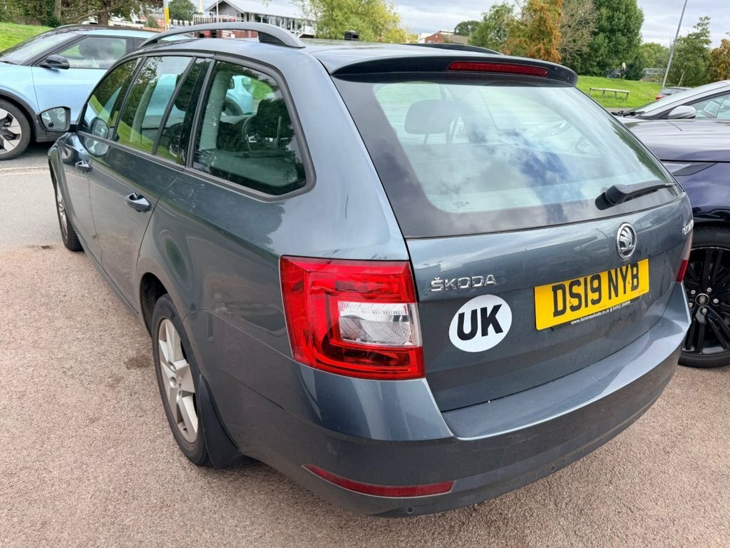 Skoda Octavia 1L Se Grey #4