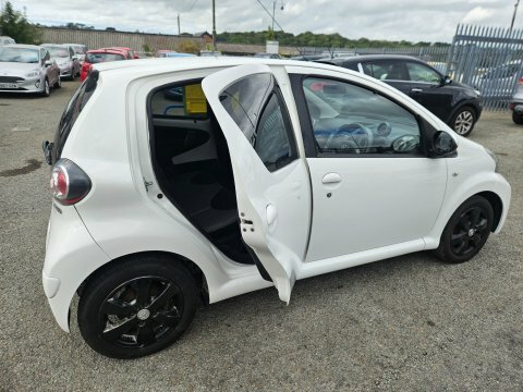 Toyota Aygo Vvt-i Fire Ac White #4