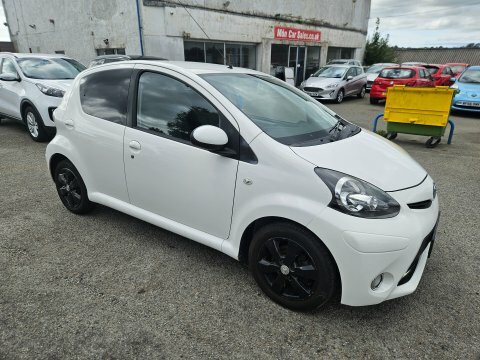 Toyota Aygo Vvt-i Fire Ac White #2