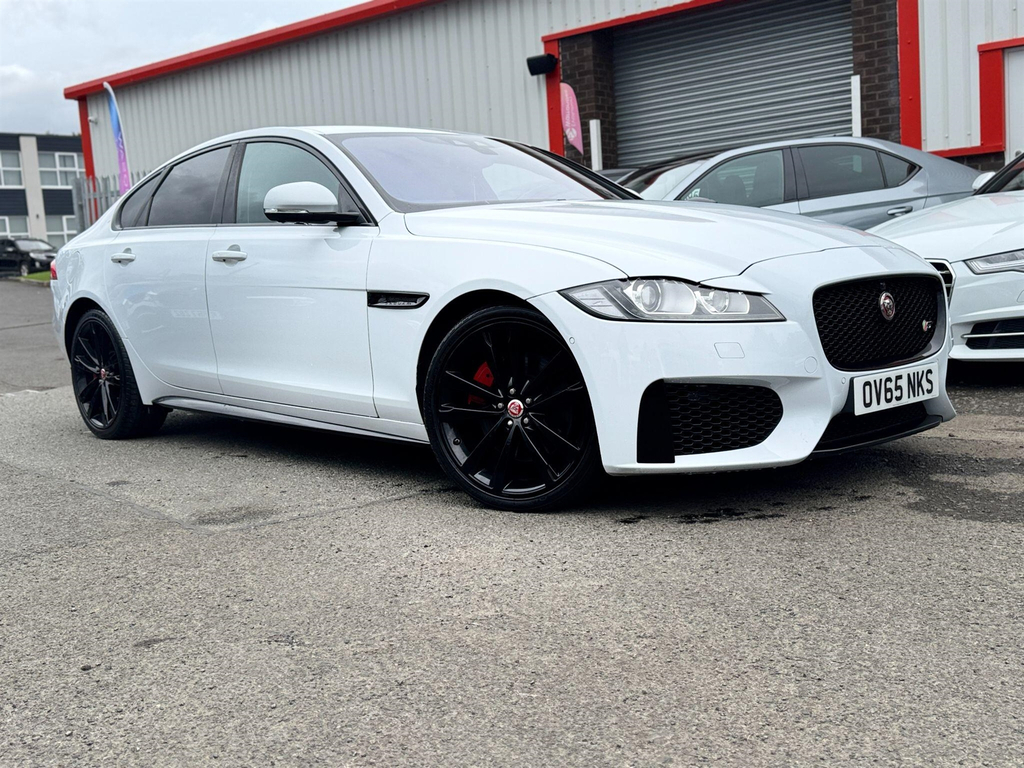 Jaguar XF Automatic White #11