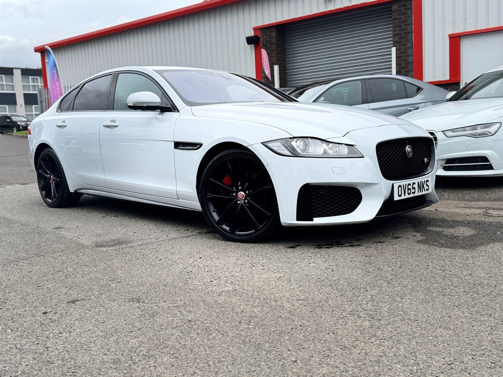 Jaguar XF Automatic White #9