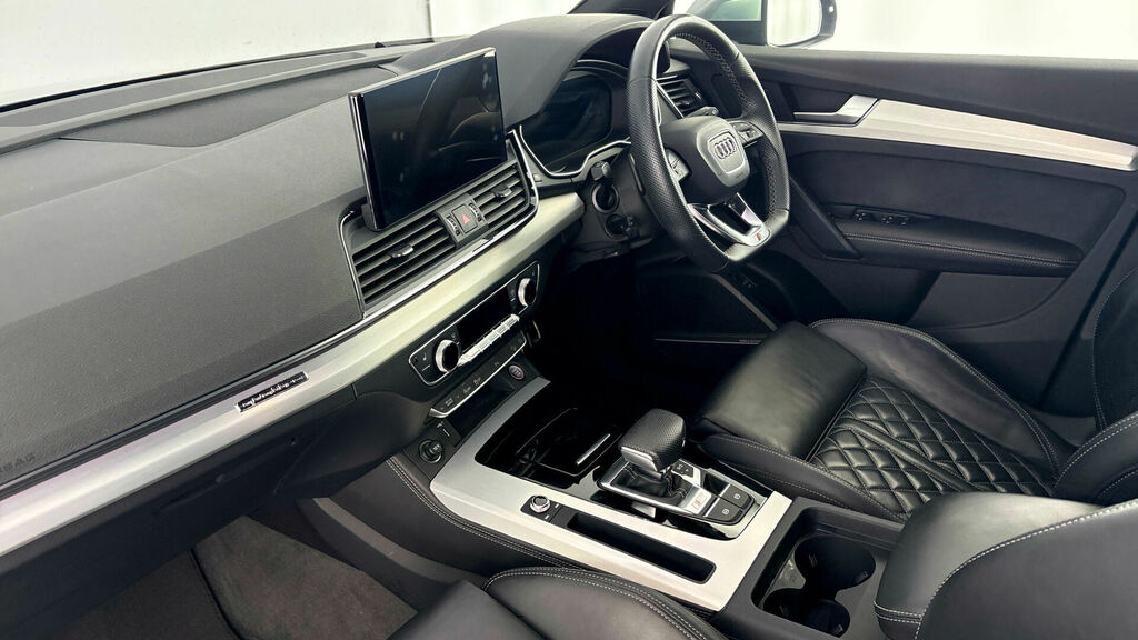 Audi SQ5 3.0 Tdi V6 Tiptronic Quattro Euro 6 5-Door WM72UVV Black #2