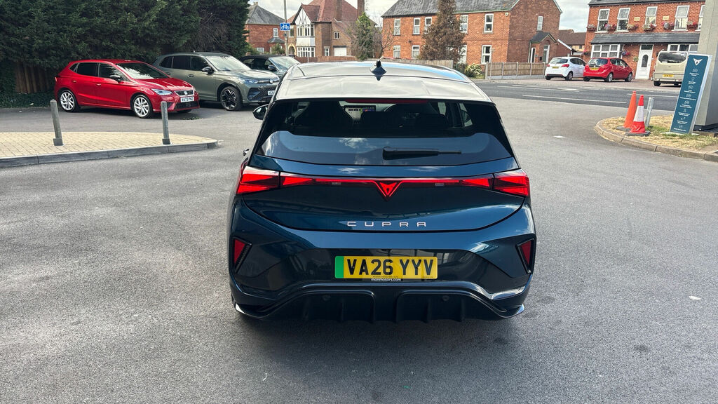 Cupra Born 170Kw E-boost V2 59Kwh Silver #13