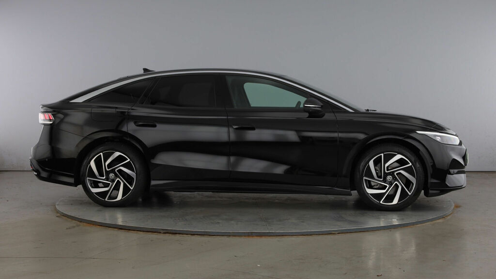 Volkswagen ID.7 Pro S 86Kwh Match Plus Fastback 5-Door Black #4