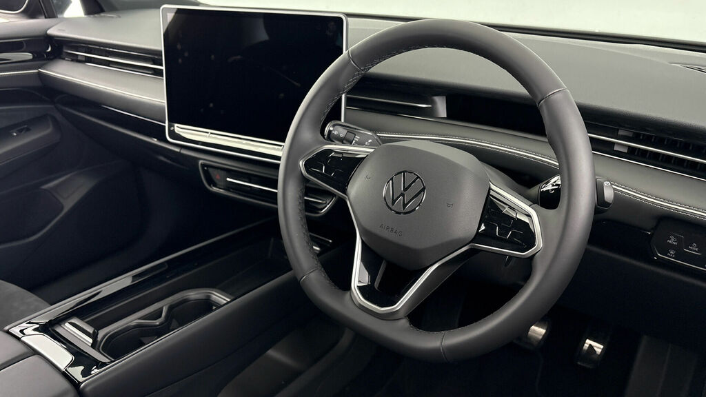 Volkswagen ID.7 Pro S 86Kwh Match Plus Fastback 5-Door Black #6