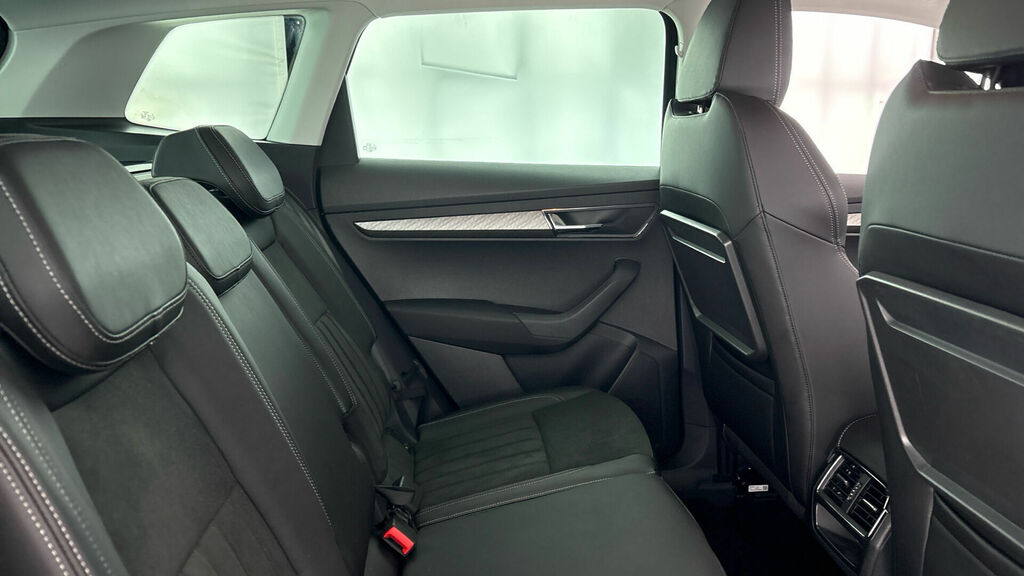 Skoda Karoq Suv White #22