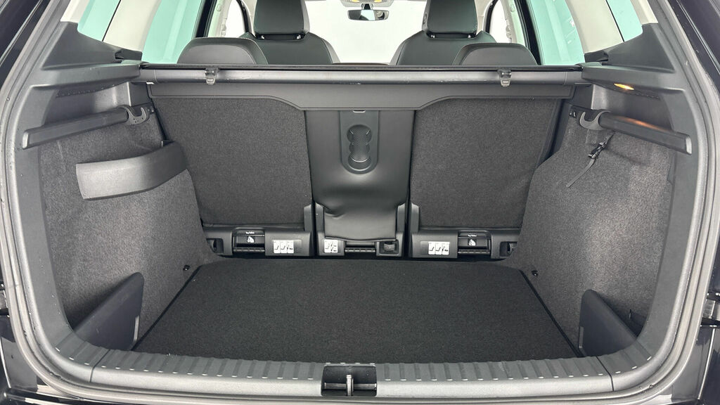 Skoda Karoq Suv White #27