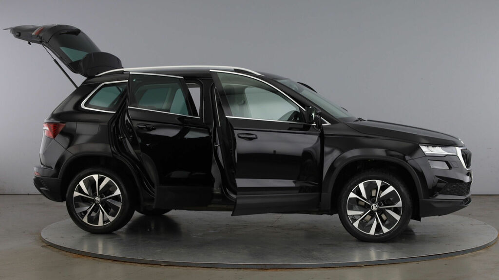 Skoda Karoq Suv White #10