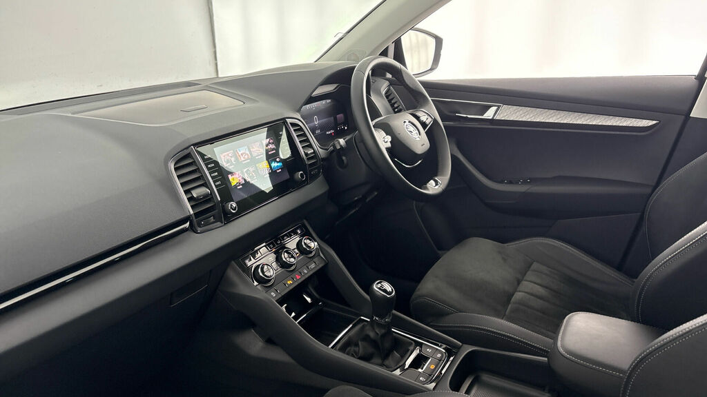 Skoda Karoq Tsi Act Se L Euro 6 5-Door Black #2