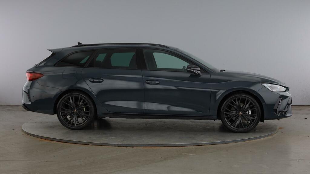 Cupra Leon Estate Shadow Edition 1.5 Etsi 150 7-Spee Blue #3