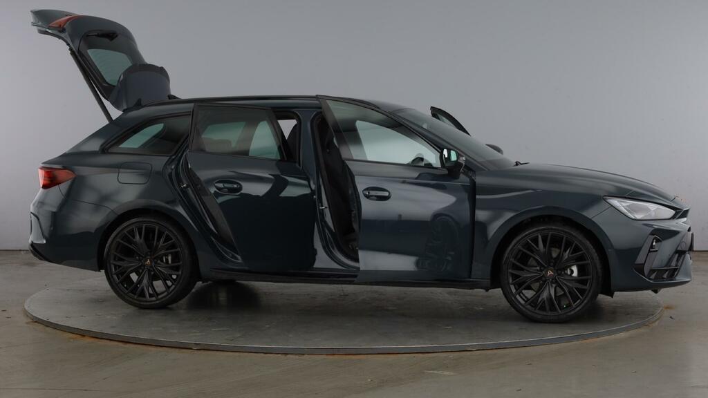 Cupra Leon Estate Shadow Edition 1.5 Etsi 150 7-Spee Blue #6