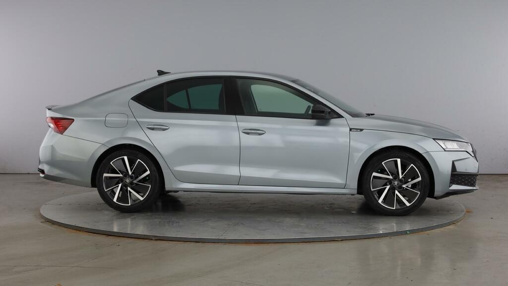 Skoda Octavia Hatch Sportline 1.5 Tsi E-tec 150 Ps Dsg Silver #3