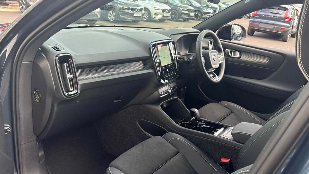 Volvo EX40 Single Motor Extended Range 82Kwh Plus Black Editi Blue #2