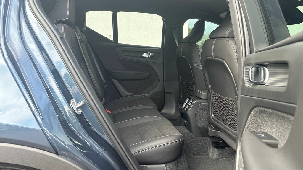 Volvo EX40 Single Motor Extended Range 82Kwh Ultra Black Edit  #9