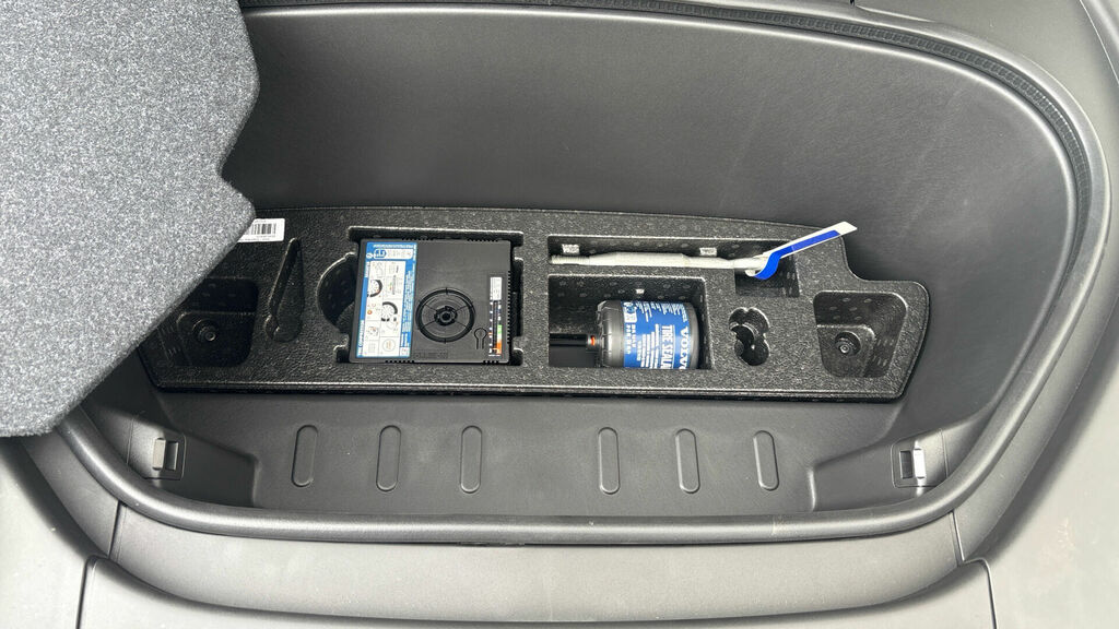 Volvo EX40 Single Motor Extended Range 82Kwh Ultra Black Edit  #23