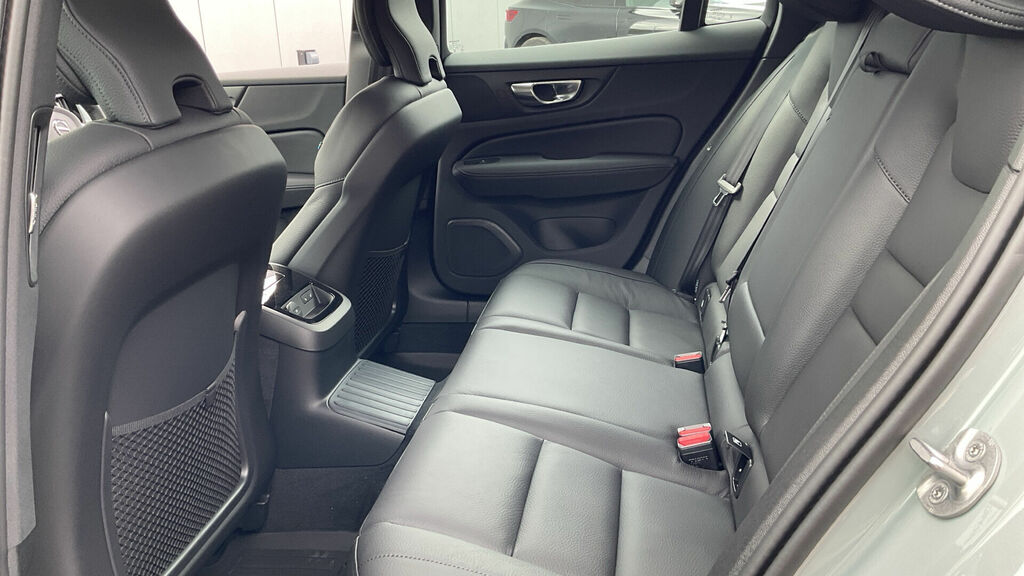 Volvo V60 Est 2.0 B4 197Hp Plus Dark Au Grey #9