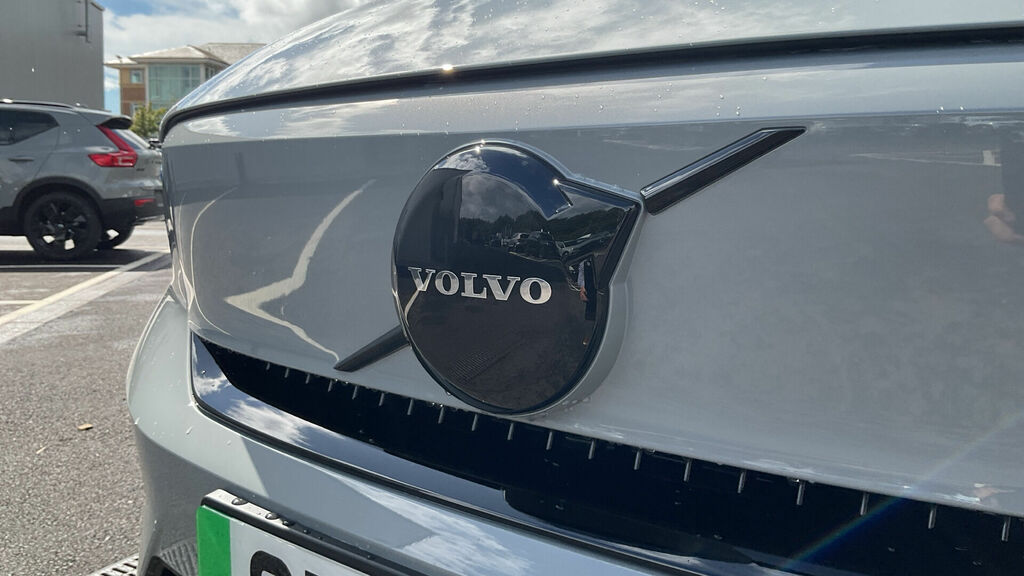 Volvo EC40 Twin Motor Performance Black Edition Ultra Black #27