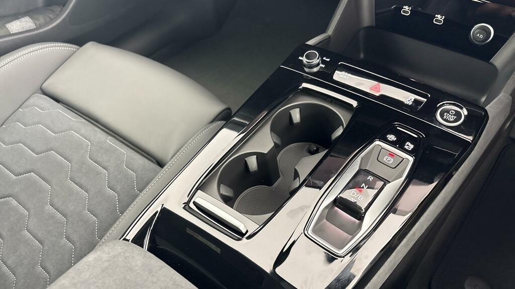 Audi A6 E-tron Avant 370Kw S6 Quattro 100Kwh Edition 1 Black #27