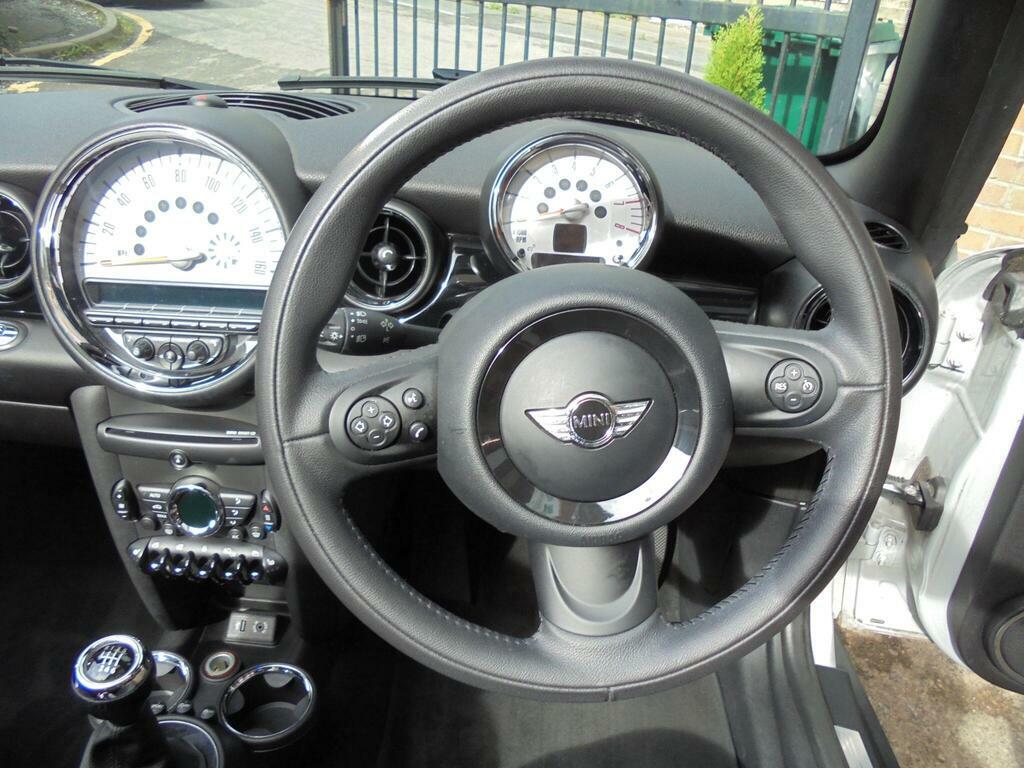 Mini Convertible 1.6 One Euro 6 Black #22