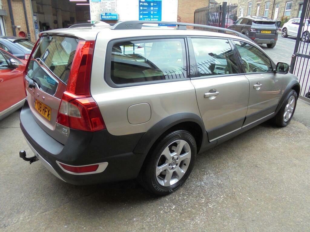 Volvo XC70 2.4 D5 Se Geartronic Awd Euro 4 Gold #4