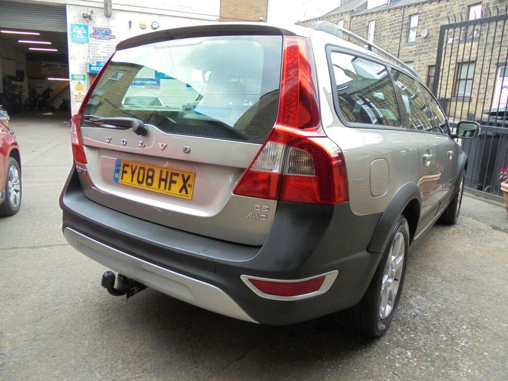 Volvo XC70 2.4 D5 Se Geartronic Awd Euro 4 Gold #6