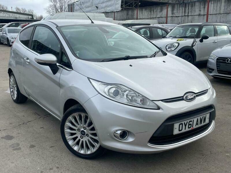 Ford Fiesta 1.4 Titanium OY61AWW #2