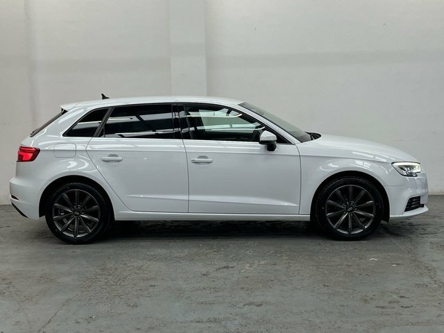 Audi A3 1.4Tfsi Sport Sportback S Tronic White #2