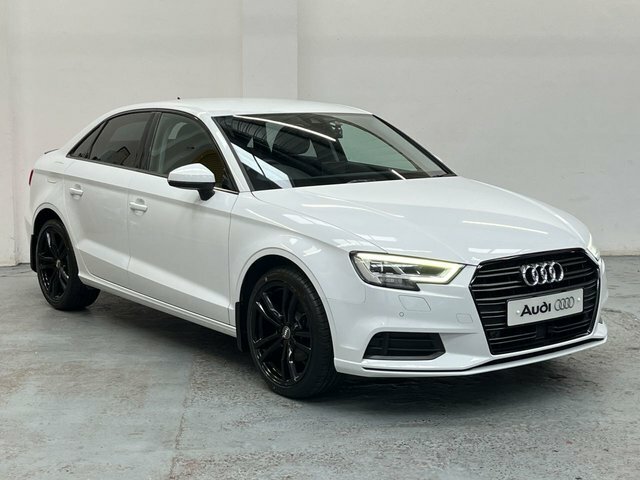 Audi A3 1.4 Tfsi Sport S Tronic AUO000D White #3