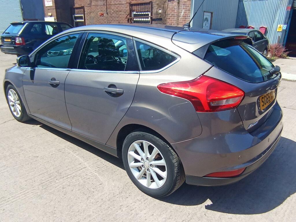Ford Focus Titanium Brown #5