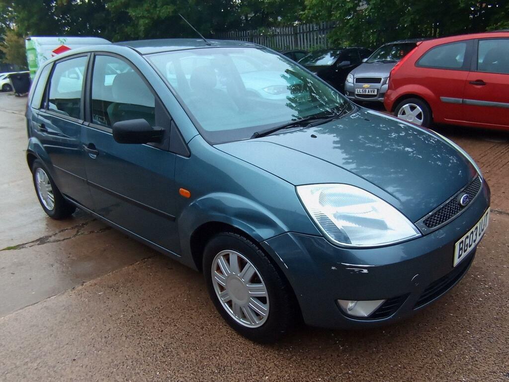 Ford Fiesta Hatchback Blue #1