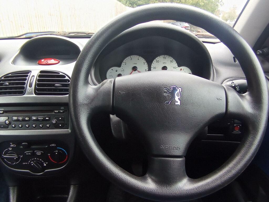 Peugeot 206 1.1 S Red #12
