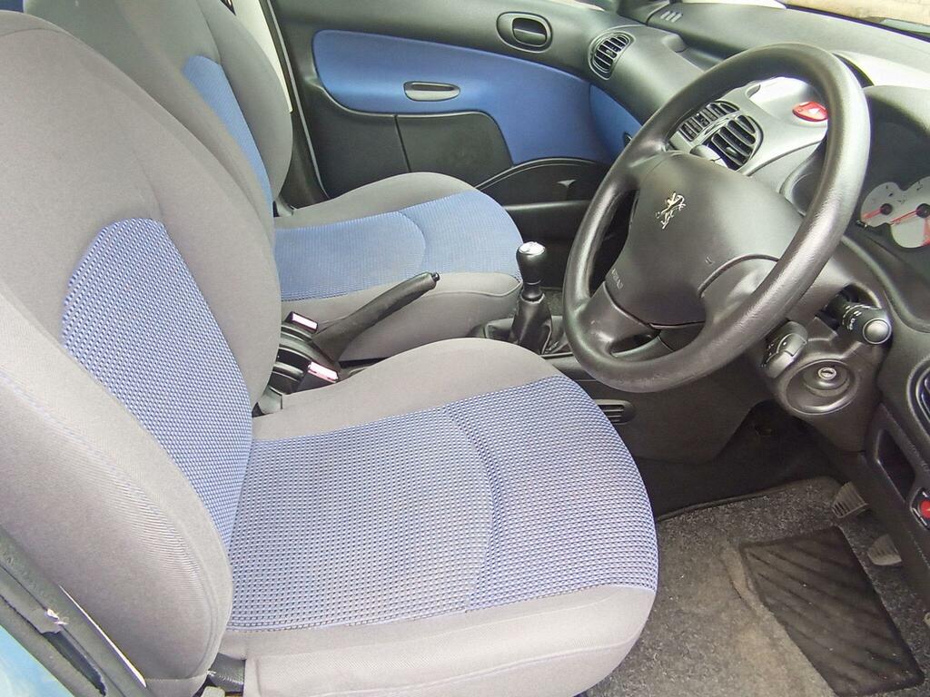 Peugeot 206 1.1 S Red #14