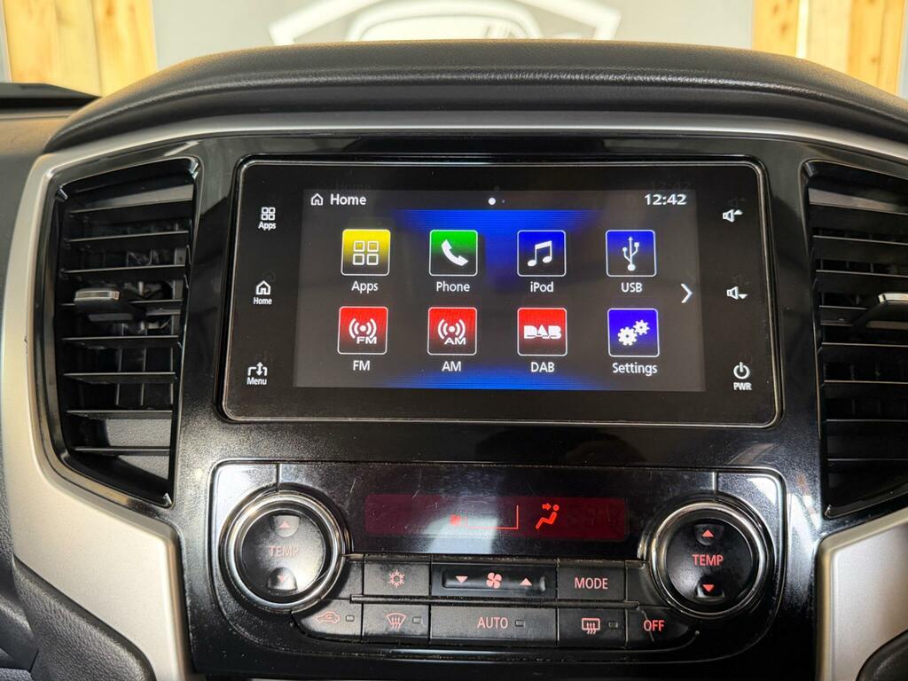Mitsubishi L200 Black #24